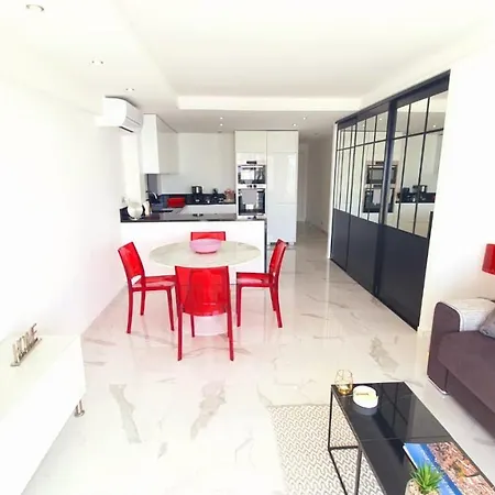 Appartement 2P Luxe Neuf,Dernier Etage,Front De Mer Juan Les Pins,Wifi Antibes
