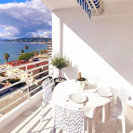 Appartement 2P Luxe Neuf,Dernier Etage,Front De Mer Juan Les Pins,Wifi *